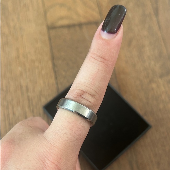 Size 9 Titanium Silver Men's Ring - Picture 3 of 3